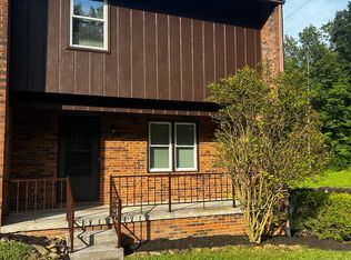 301 Emerald Dr #301, Bristol, VA 24201