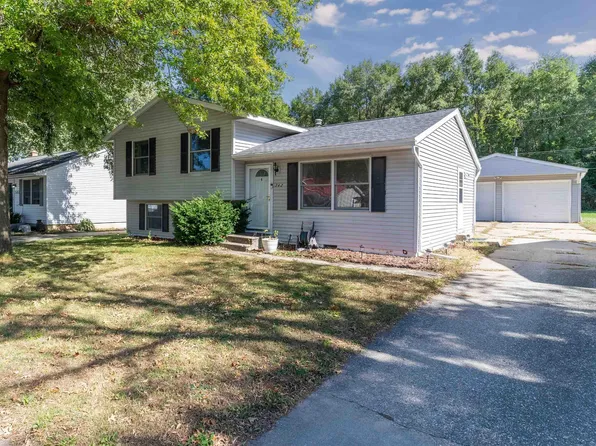 742 Cloverdale Ave, Waterloo, IA 50703