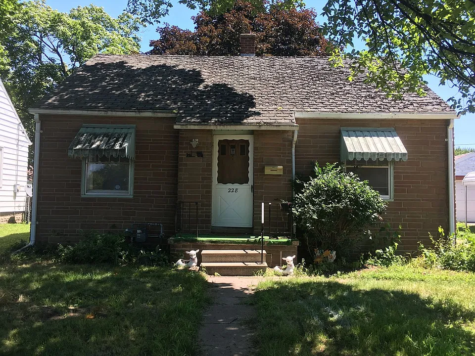 228 Sherman Ave