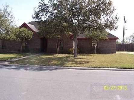 2nd image of 408 Lincoln Ln