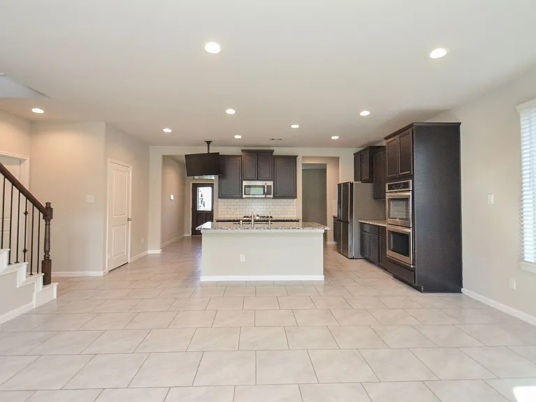 4015 Prairie Landing Ln — Photo 13