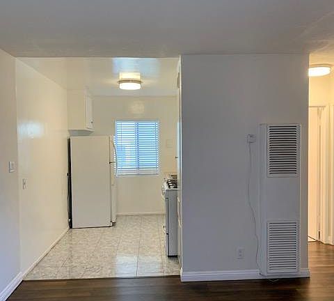 2nd image of 4035 Monroe St #1