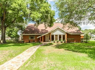 2602 Myatt Ln, El Campo, TX 77437
