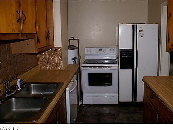 3rd image of 3104 Portsmouth St