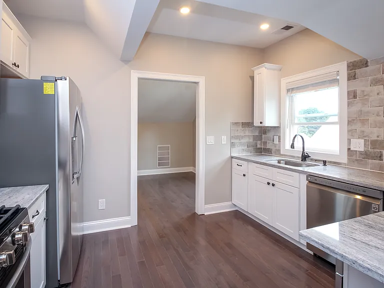 43 Cypress St #3 — Photo 2