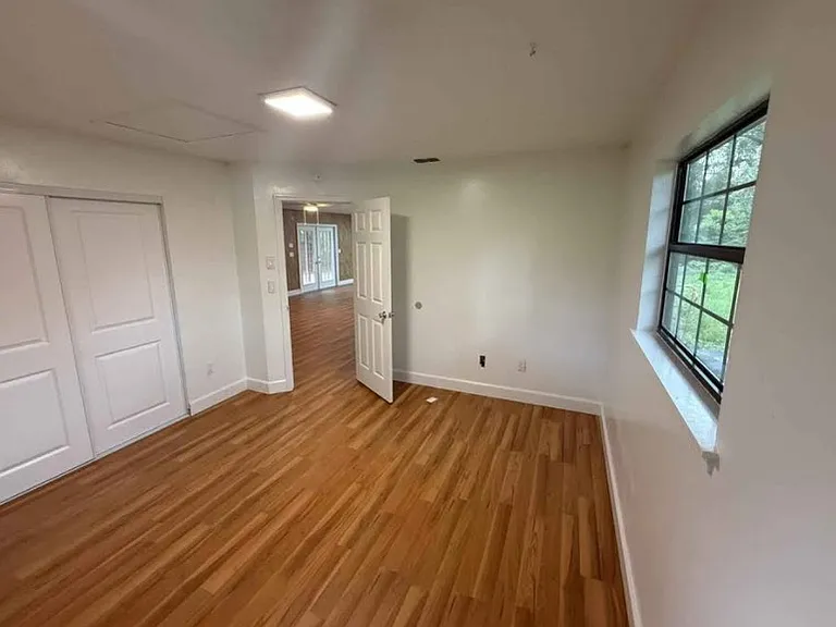 2230 Endsley Rd — Photo 24