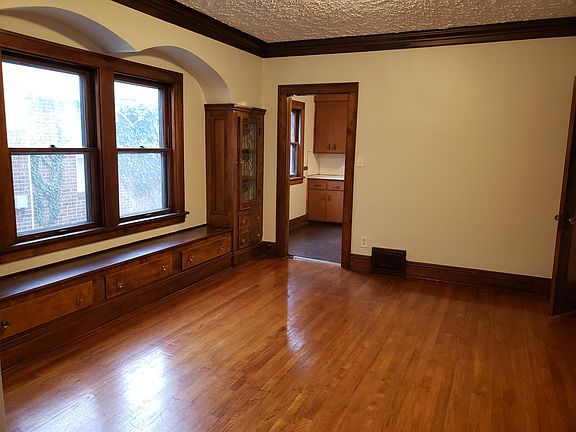 4th image of 18003 E Park Dr