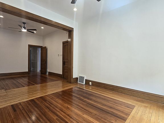 4th image of 2450 N Saint Louis Ave #1