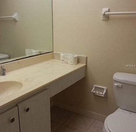 5th image of 4720 Locust St NE APT 315