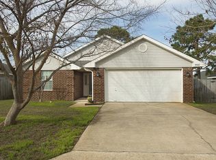 9542 Parker Place Dr, Navarre, FL 32566