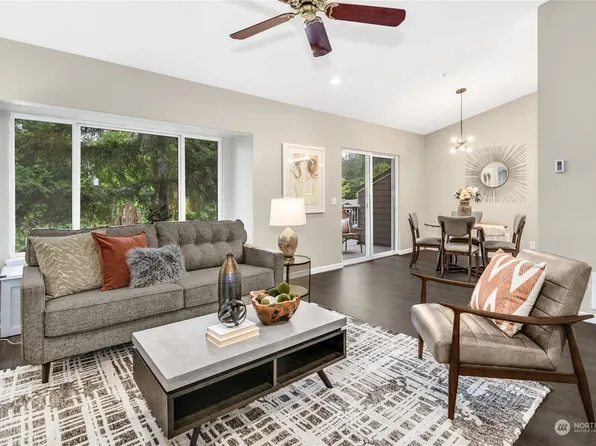 202 Mountain Park Boulevard SW #B302, Issaquah, WA 98027