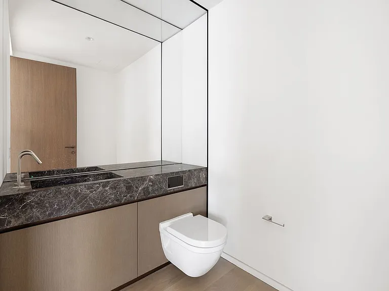 100 E 53rd St #46B — Photo 5
