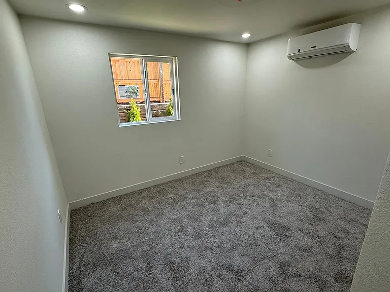 1565 Carlin St — Photo 35