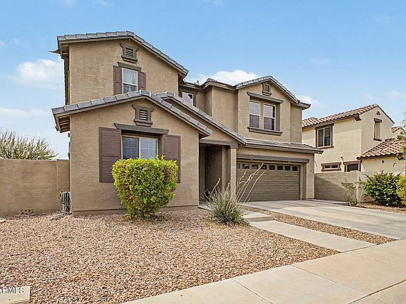 3rd image of 3135 E QUINCE Street
