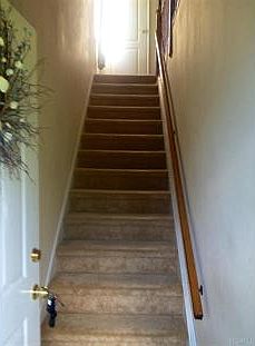2nd image of 8 Wyndover Woods Ln APT 1