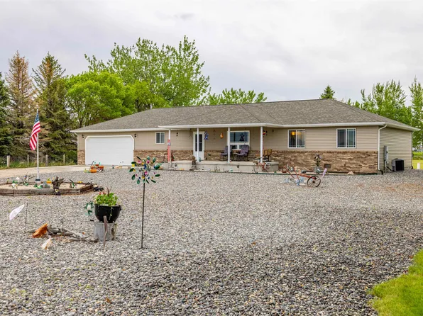 1090 Lane 9, Powell, WY 82435