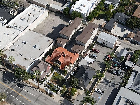 5th image of 840 N Fair Oaks Ave