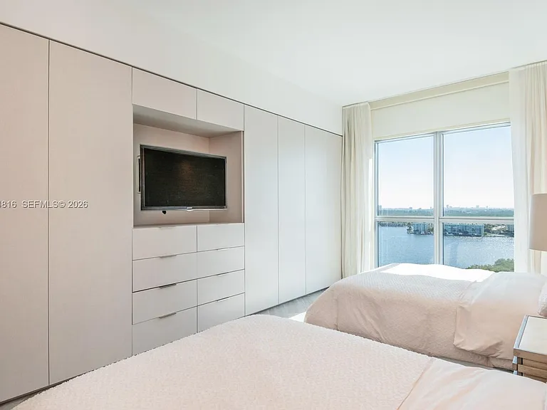 17301 Biscayne Blvd #1609 — Photo 25