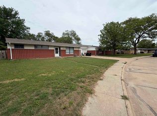 1008 Rainbow Dr, Salina, KS 67401