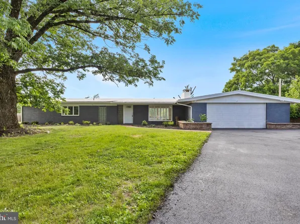 98 Church Rd, Titusville, NJ 08560