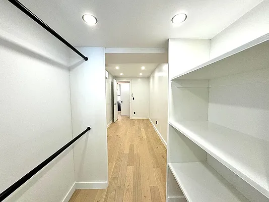 Rented by Pear NYC LLC | media 32