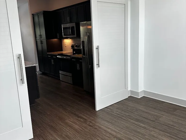 Heritage East Apartments — Photo 21