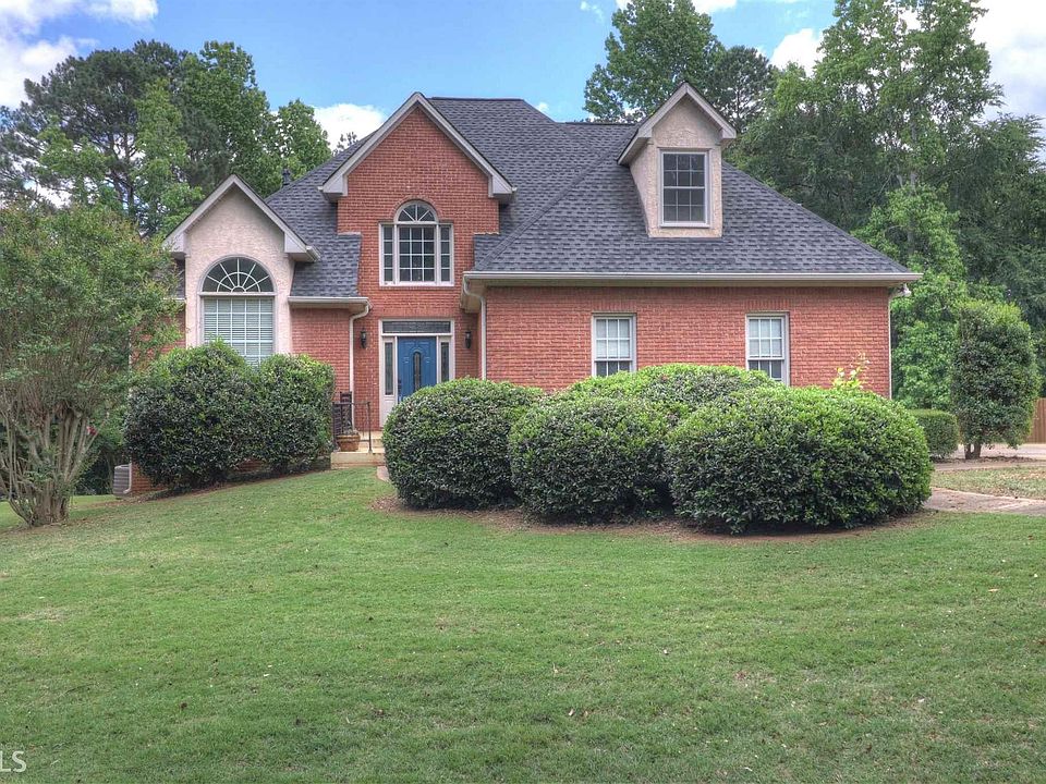 1st image of 560 McGarity Dr