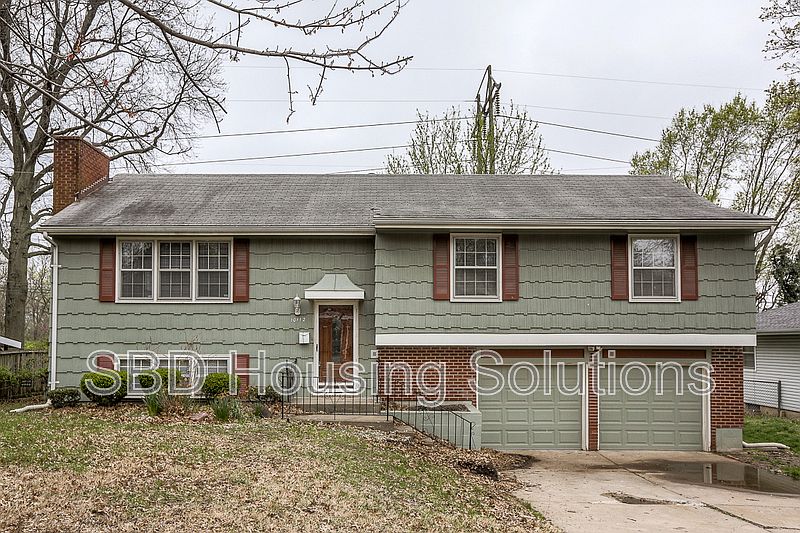1st image of 10112 Bennington Ave