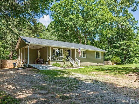 3rd image of 2888 Whitney Rd