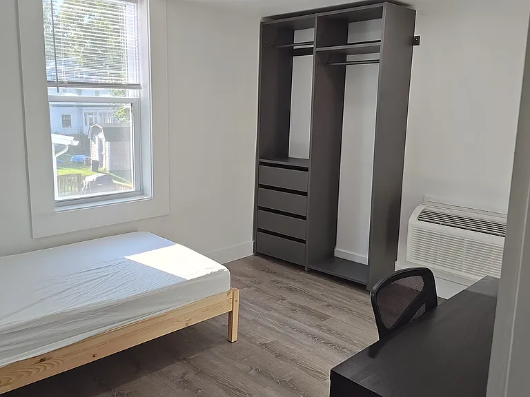 200 W Walnut St #6 — Photo 10