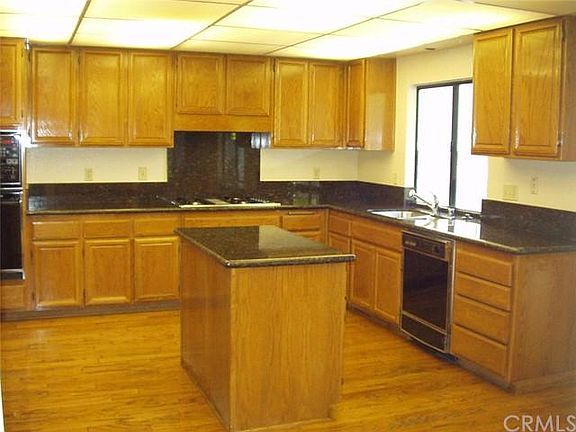 3rd image of 2257 Lobelia Ave