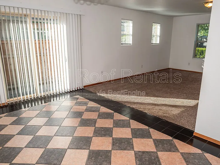 211 Varner Ave NE #2 — Photo 16