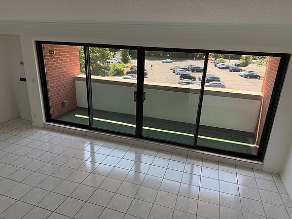 5th image of 96 Old Colony Ave #355
