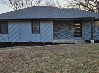 7425 NW 79th St, Kansas City, MO 64152