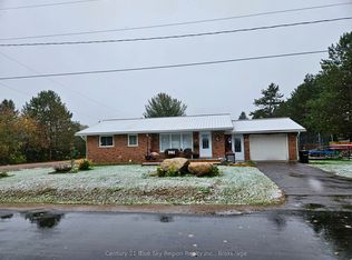 30 Alfred St, South River, ON P0A1X0