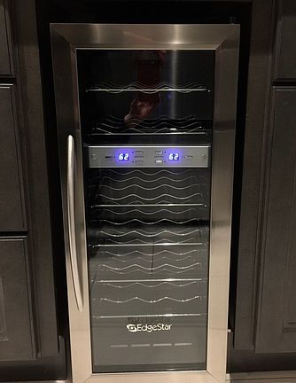 4th image of 455 W Saint James Pl APT 300