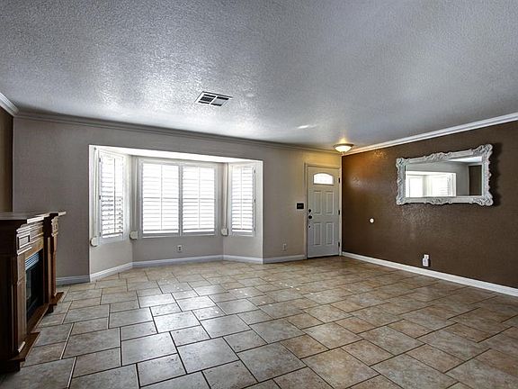 4th image of 1660 Wagonwheel Dr