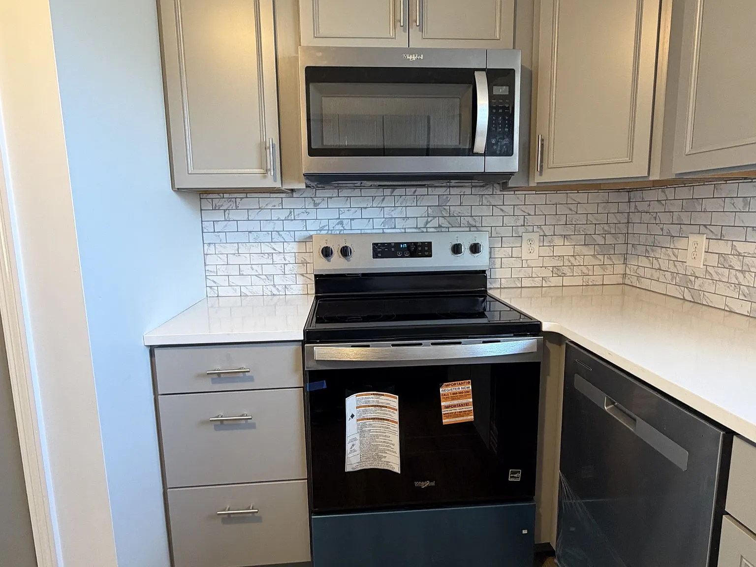 2 bed, 793 sqft, $1,650 — Photo 2