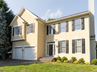 25 Wellington Dr, Basking Ridge, NJ 07920