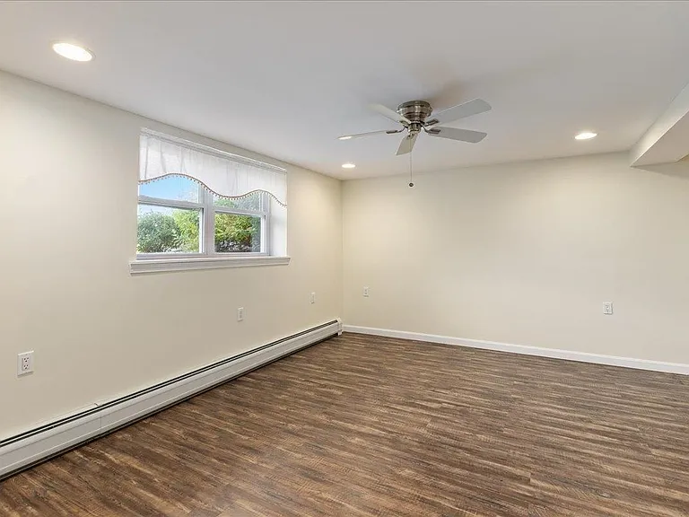 387 Main St #1 — Photo 7