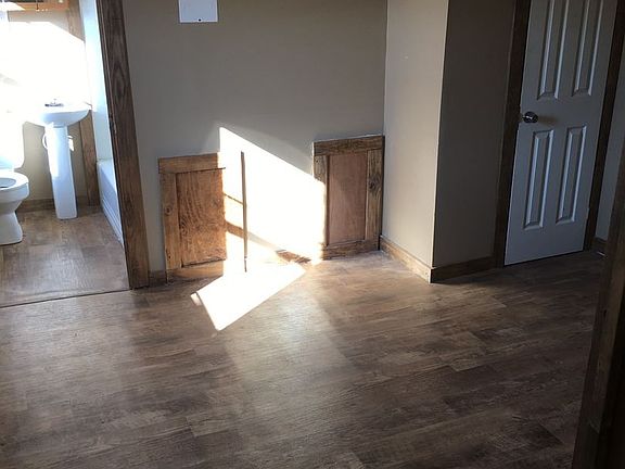 4th image of 416 Shawnee Ave E #3432338