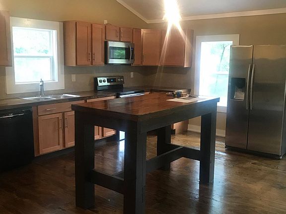 Kitchen with vaulted ceiling