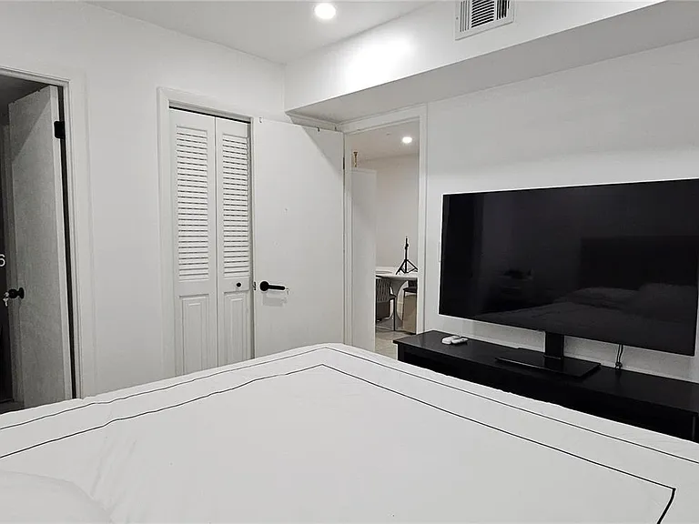 1845 NW 4th Ave #17 — Photo 33