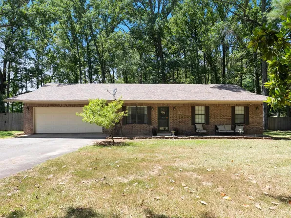 38 Fern Ln, Conway, AR 72032