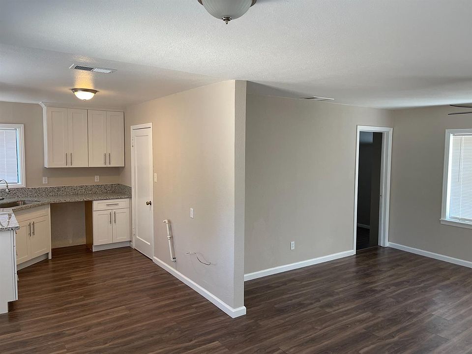 2nd image of 101 Stanford Ave