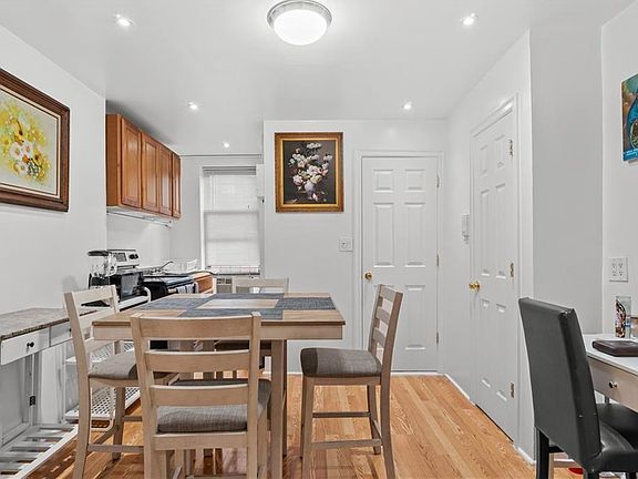 2nd image of 430 W 46th St #5E