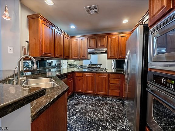 5th image of 43 Agate Ave #404