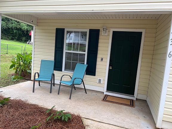 3rd image of 236 McIntosh Ave