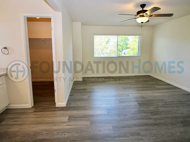 404 San Marin Dr — Photo 53