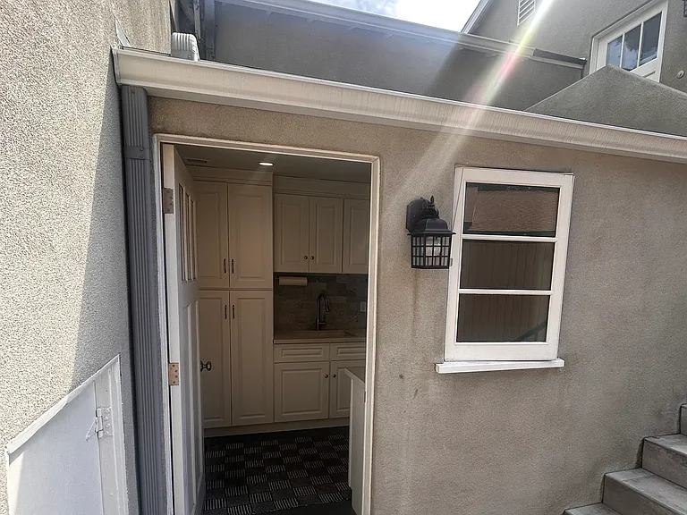 2334 1/2 Del Mar Rd — Photo 25